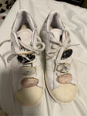 Women's White Leather Casual Sneakers with Marble Accent Charms